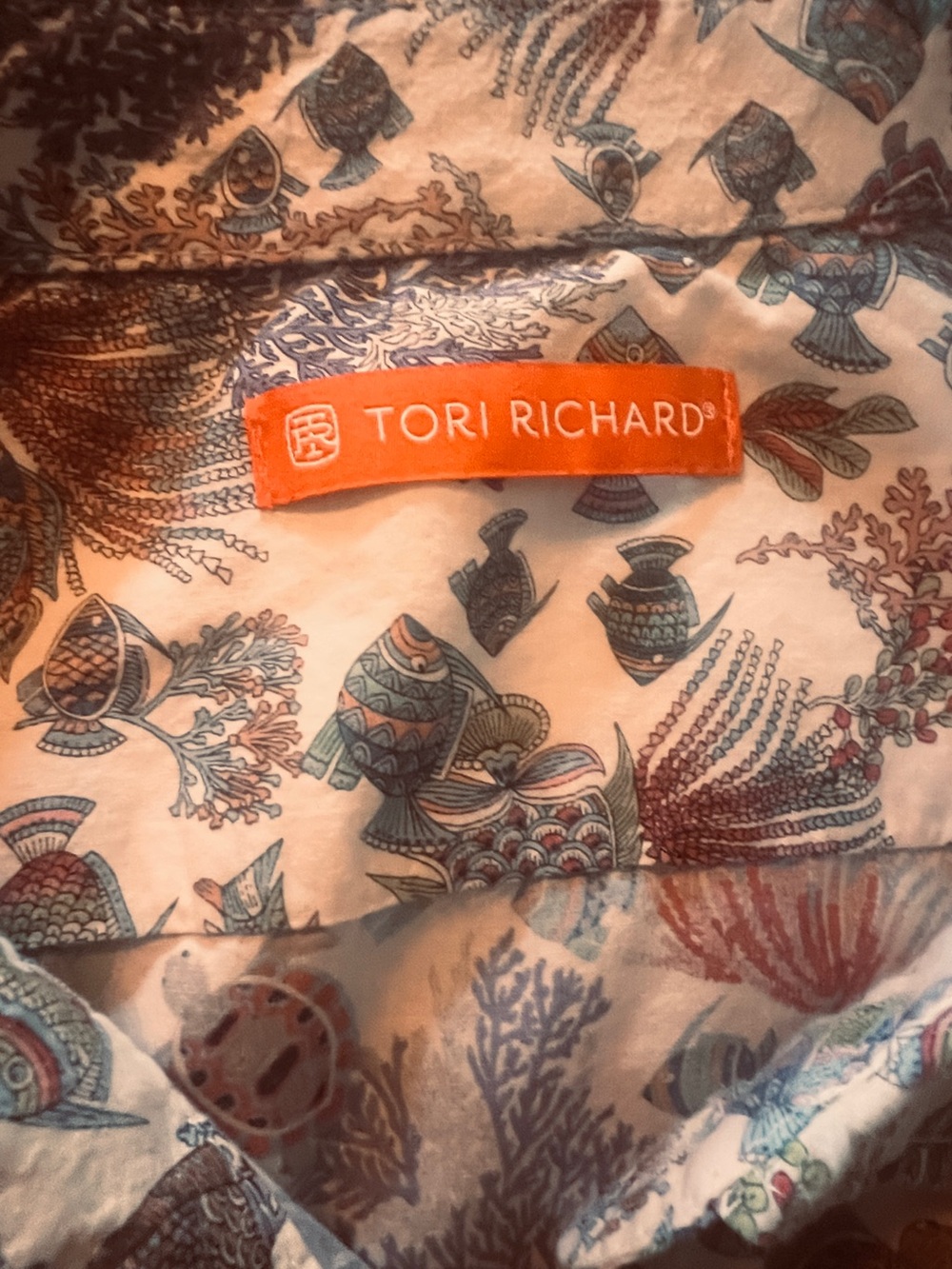 Tori Richard Aloha shirt in Cream, Blue and Brown tropical print - Picture 2 of 6